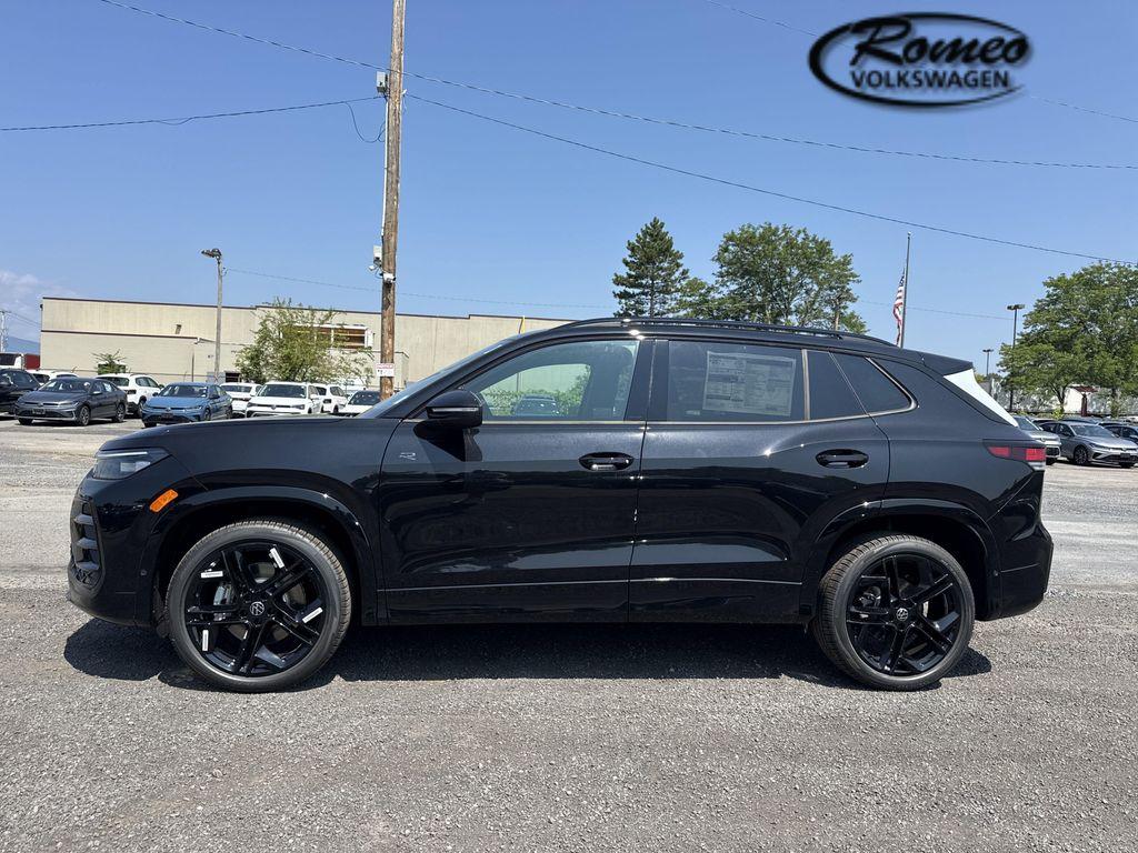 new 2025 Volkswagen Tiguan car, priced at $37,692
