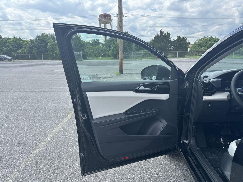 new 2025 Volkswagen Taos car, priced at $28,189
