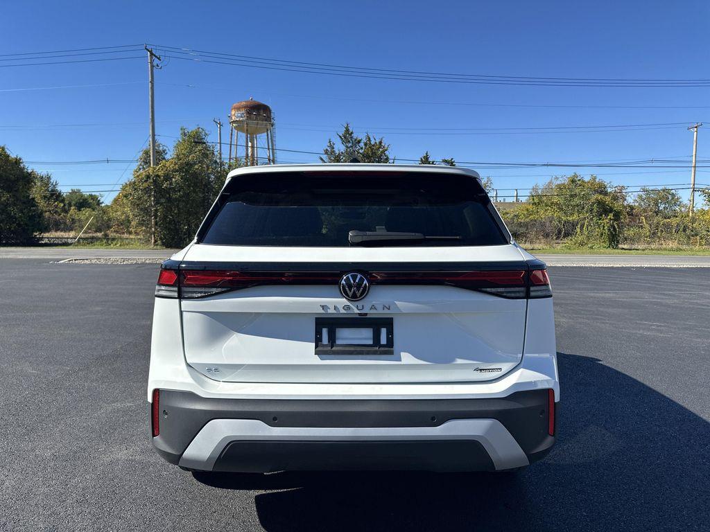 new 2025 Volkswagen Tiguan car, priced at $35,287