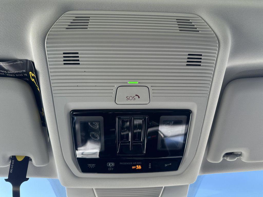 new 2025 Volkswagen Tiguan car, priced at $35,287