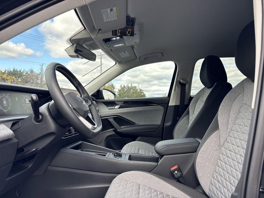 new 2025 Volkswagen Tiguan car, priced at $30,882