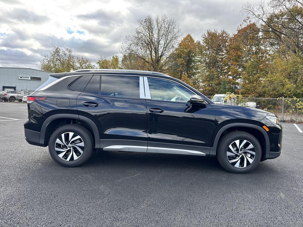 new 2025 Volkswagen Tiguan car, priced at $30,882