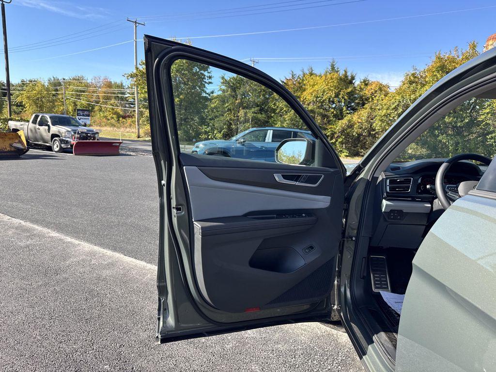 used 2025 Volkswagen Atlas car, priced at $43,295