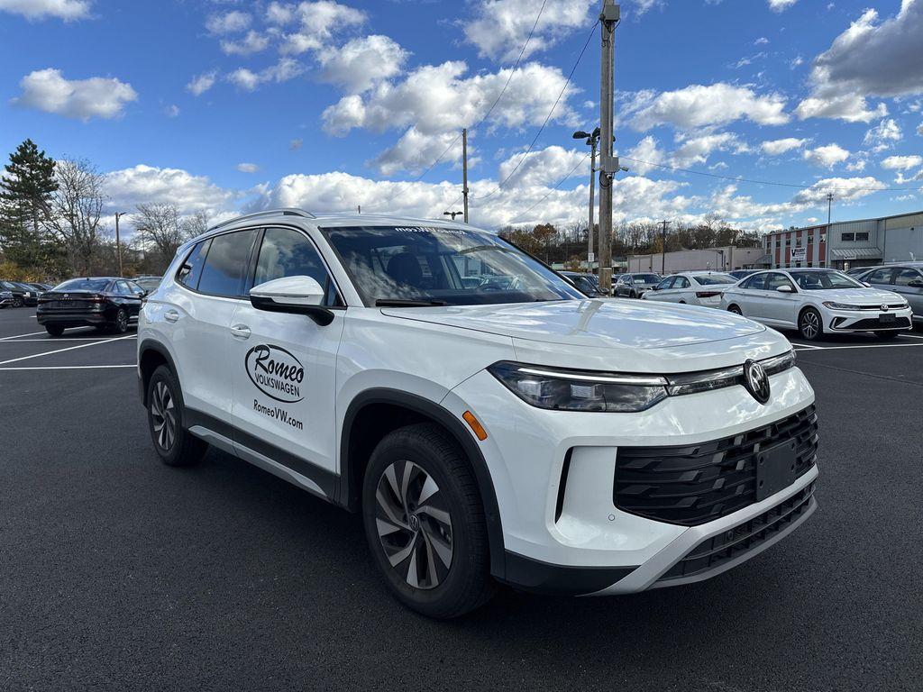 used 2025 Volkswagen Tiguan car, priced at $28,695