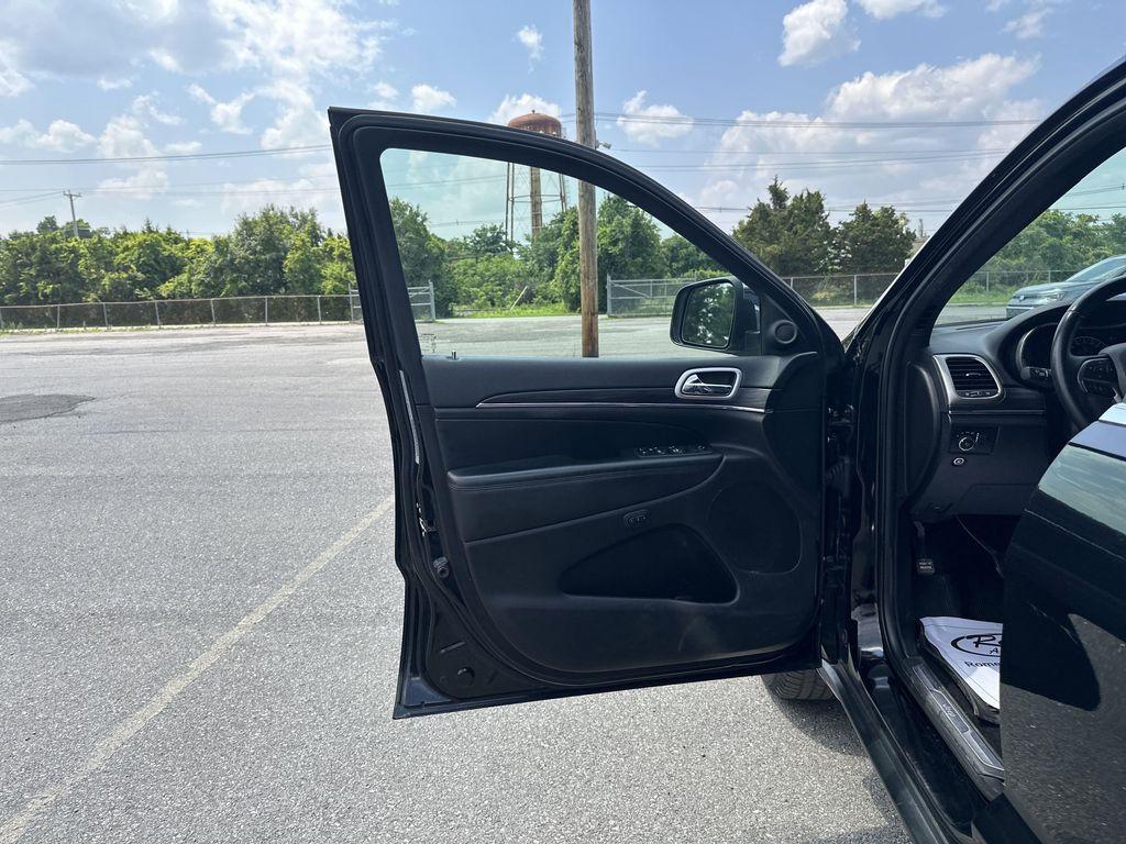 used 2019 Jeep Grand Cherokee car, priced at $16,895