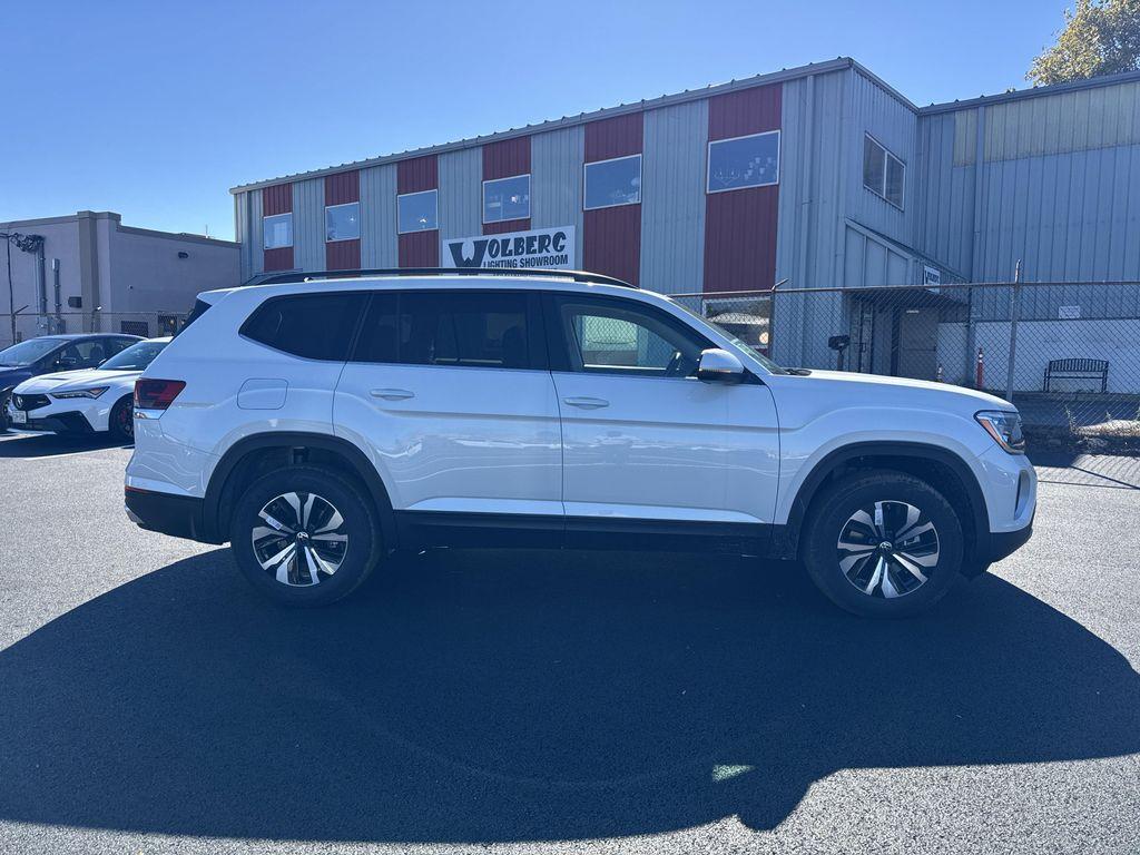 new 2026 Volkswagen Atlas car, priced at $40,284