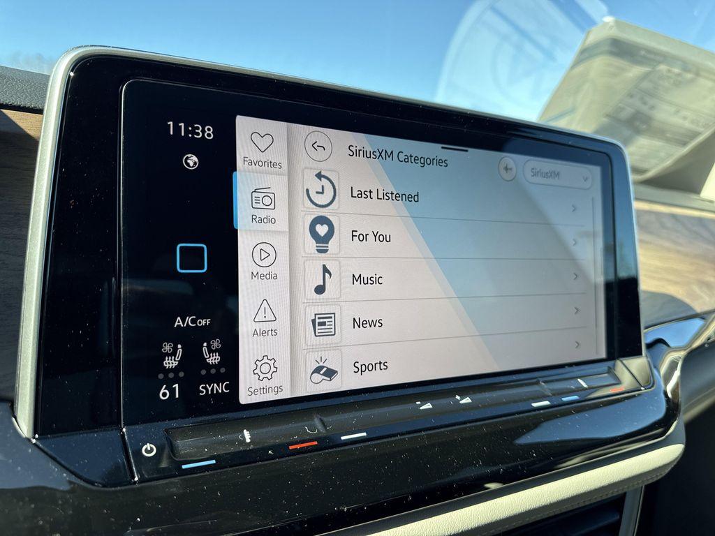 new 2026 Volkswagen Atlas car, priced at $40,284