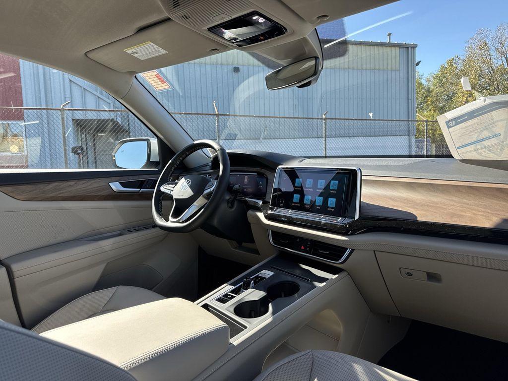 new 2026 Volkswagen Atlas car, priced at $40,284