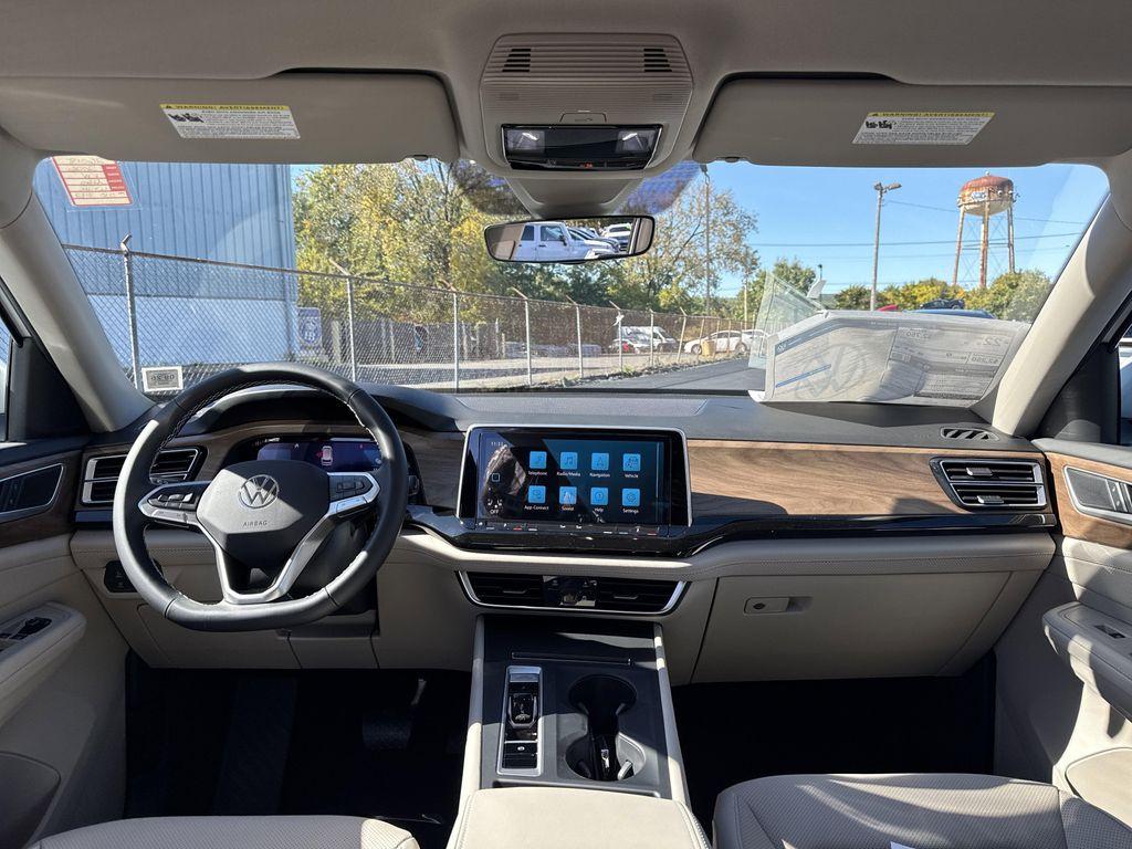 new 2026 Volkswagen Atlas car, priced at $40,284