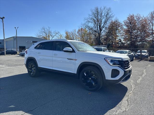 new 2024 Volkswagen Atlas Cross Sport car, priced at $42,308