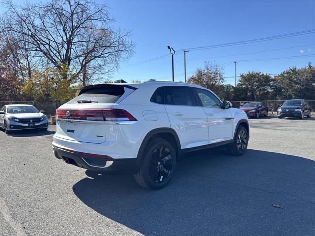 new 2024 Volkswagen Atlas Cross Sport car, priced at $42,308