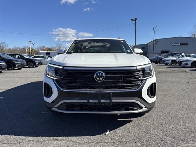 new 2024 Volkswagen Atlas Cross Sport car, priced at $42,308