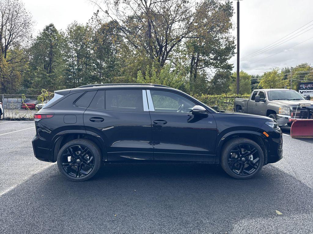new 2025 Volkswagen Tiguan car, priced at $37,247