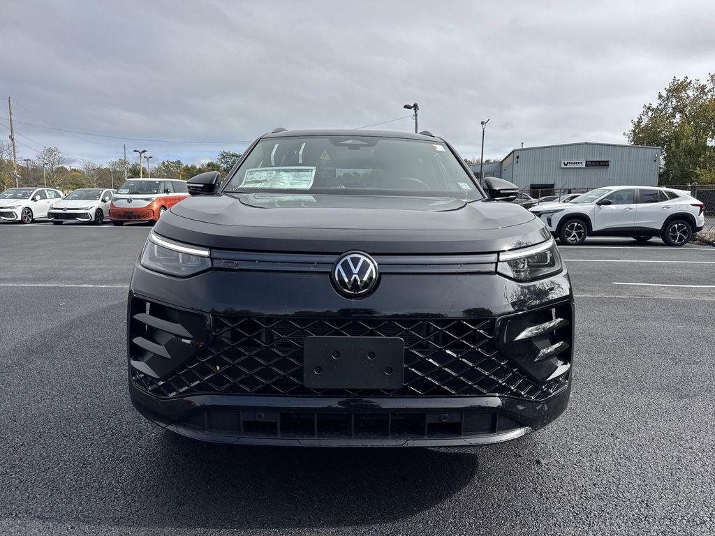 new 2025 Volkswagen Tiguan car, priced at $37,247