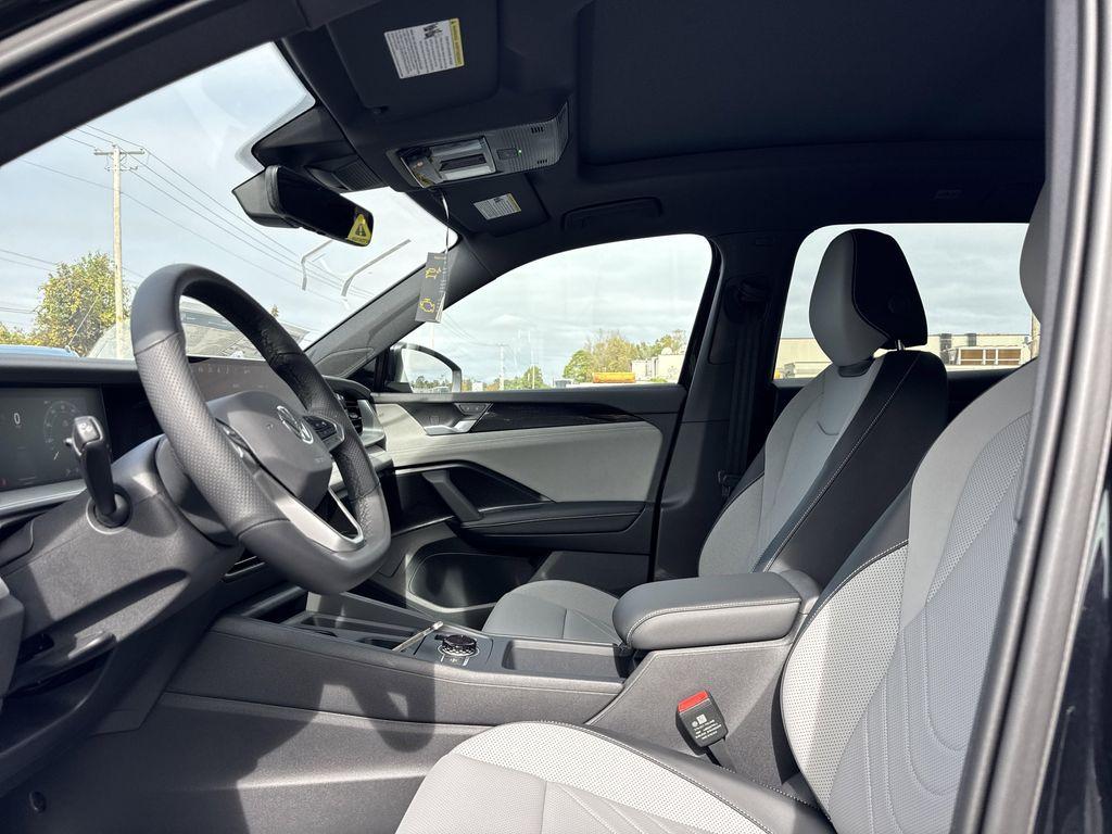 new 2025 Volkswagen Tiguan car, priced at $37,247