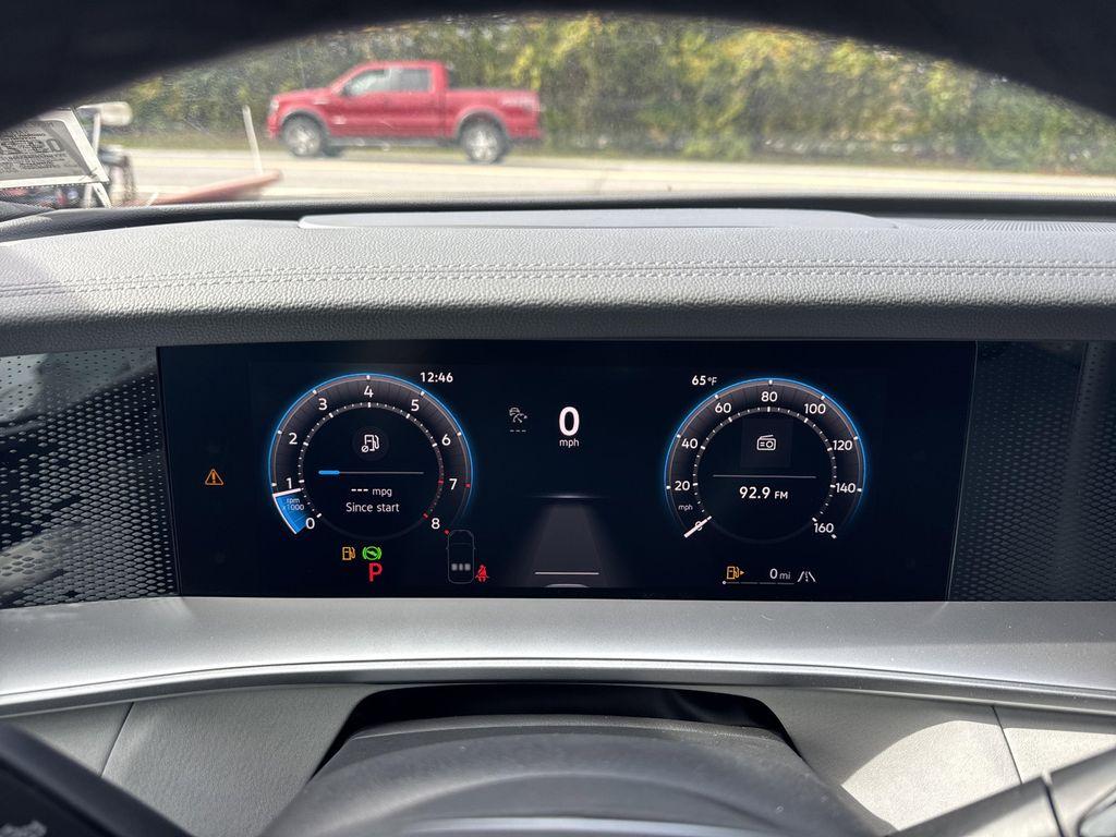 new 2025 Volkswagen Tiguan car, priced at $37,247