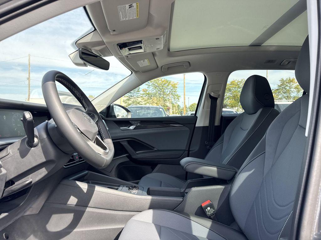 new 2025 Volkswagen Tiguan car, priced at $36,382