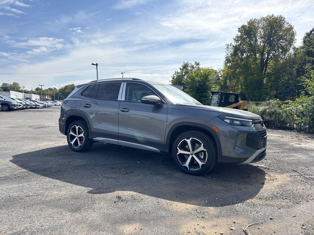 new 2025 Volkswagen Tiguan car, priced at $36,030