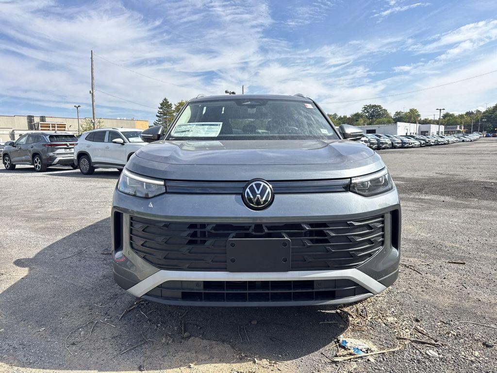 new 2025 Volkswagen Tiguan car, priced at $36,030