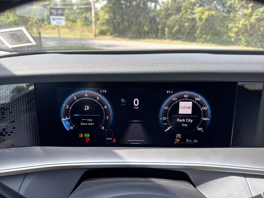 new 2025 Volkswagen Tiguan car, priced at $36,030