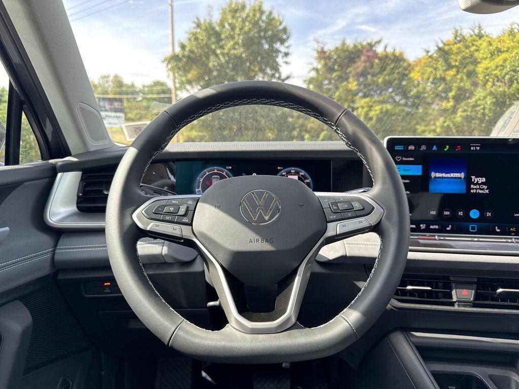 new 2025 Volkswagen Tiguan car, priced at $36,030