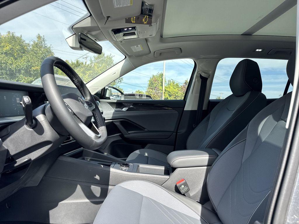 new 2025 Volkswagen Tiguan car, priced at $36,030
