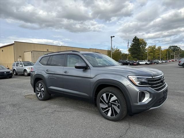 new 2024 Volkswagen Atlas car, priced at $42,678