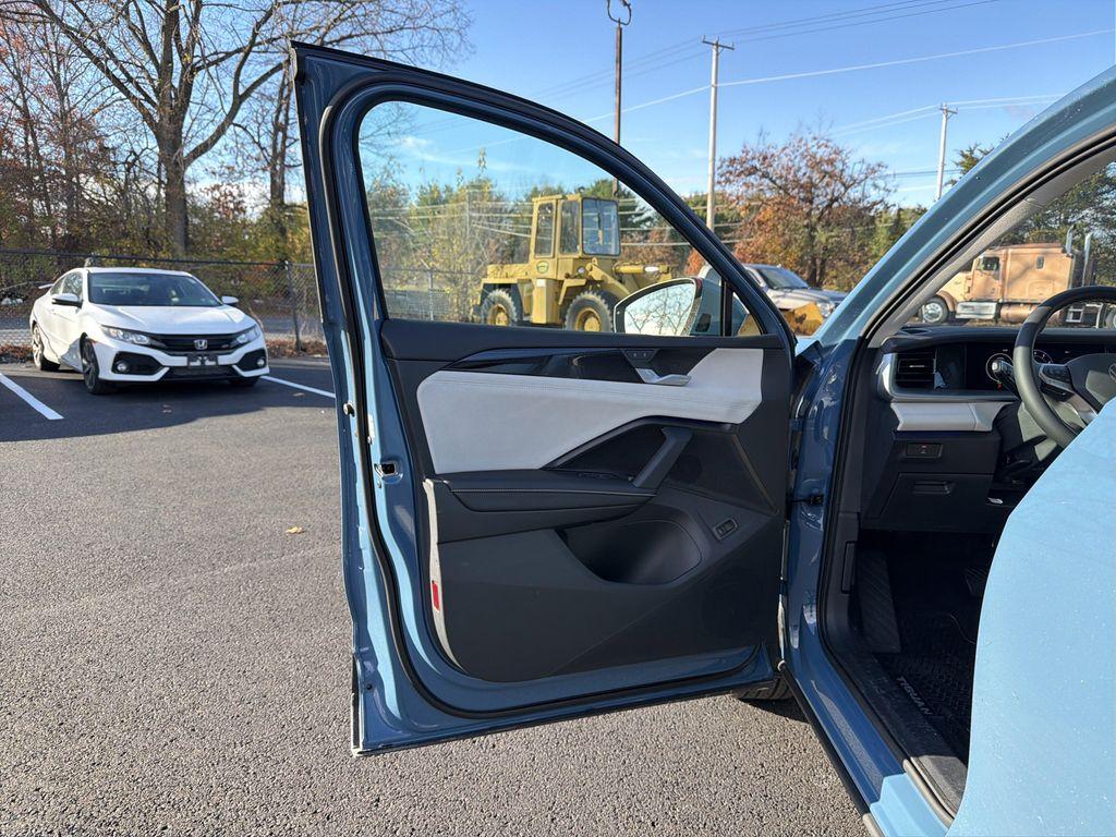 new 2025 Volkswagen Tiguan car, priced at $35,326