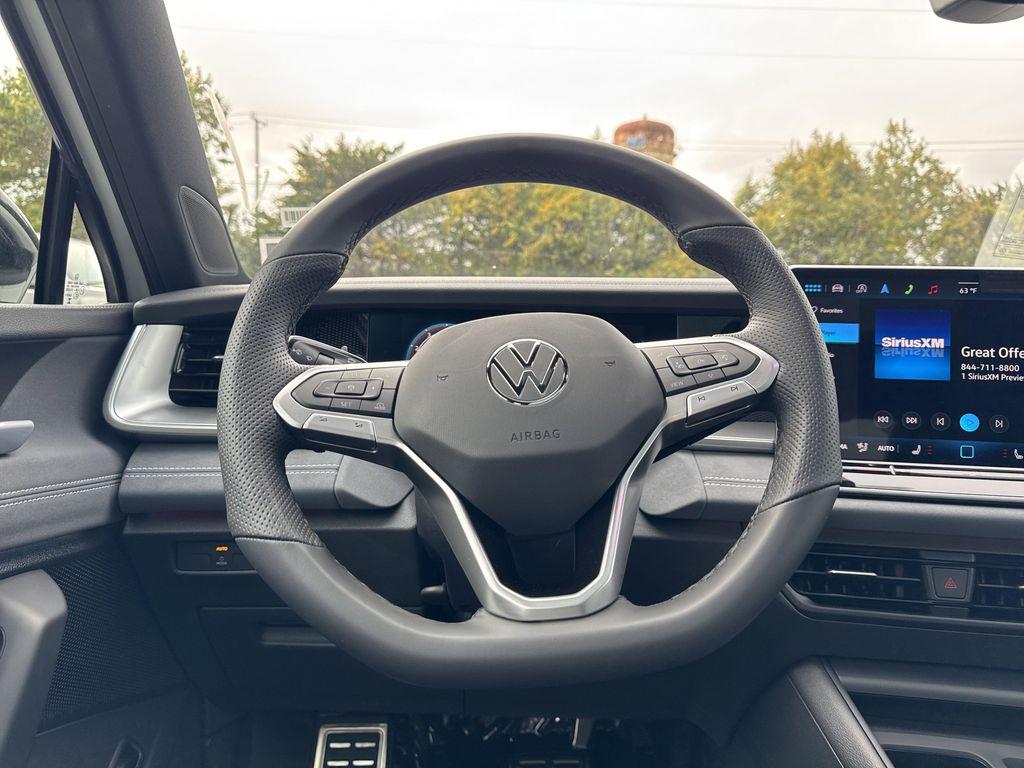 new 2025 Volkswagen Tiguan car, priced at $37,702