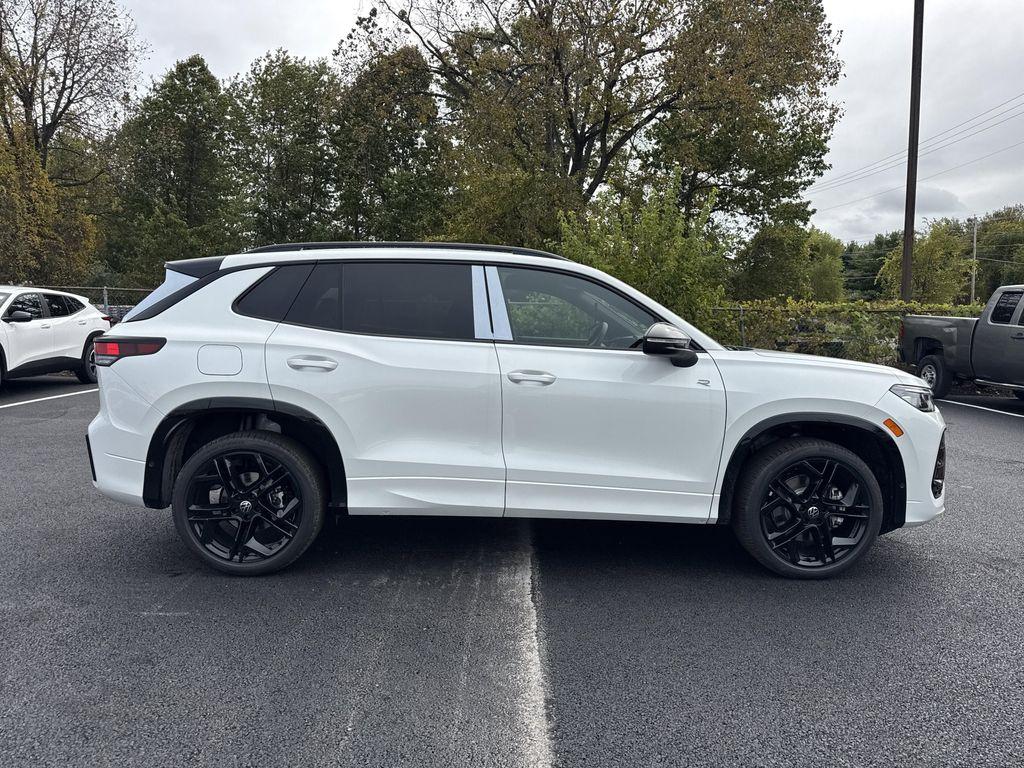 new 2025 Volkswagen Tiguan car, priced at $37,702