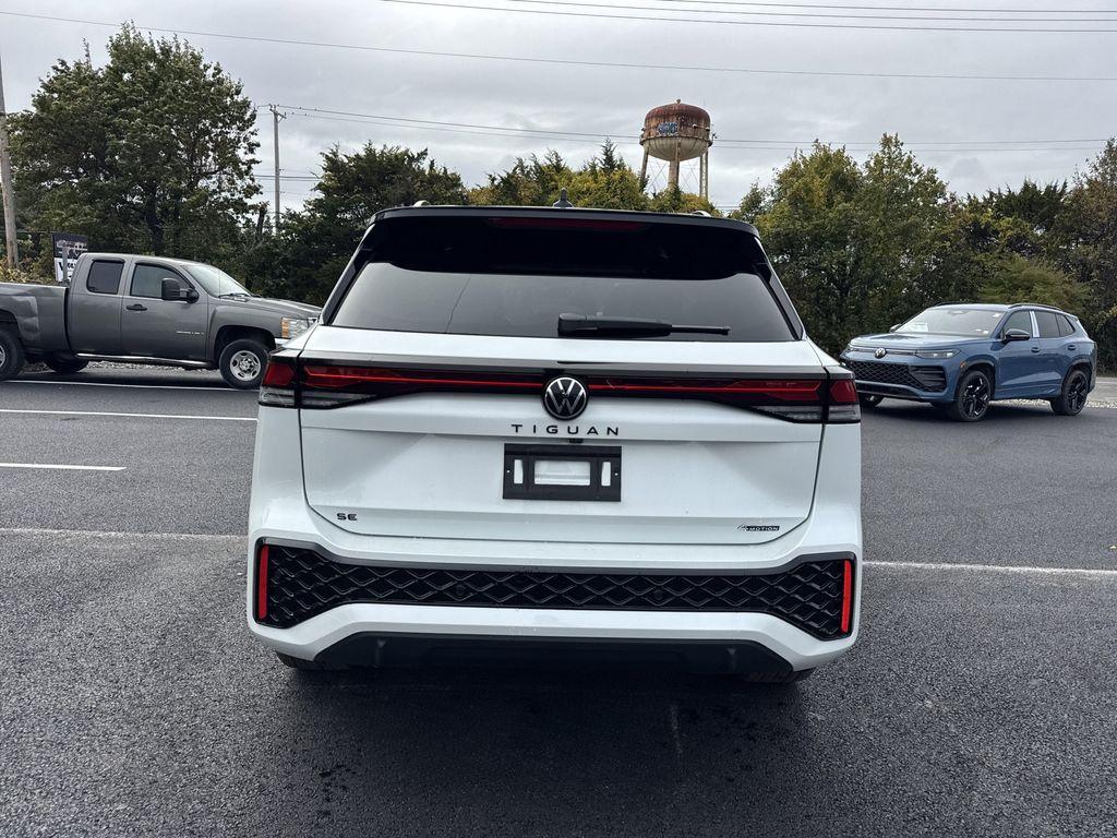 new 2025 Volkswagen Tiguan car, priced at $37,702