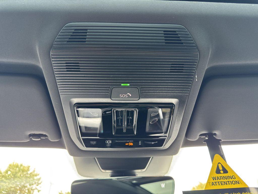 new 2025 Volkswagen Tiguan car, priced at $37,702