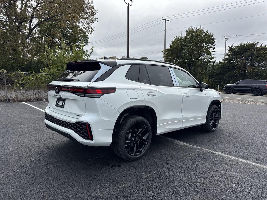 new 2025 Volkswagen Tiguan car, priced at $37,702