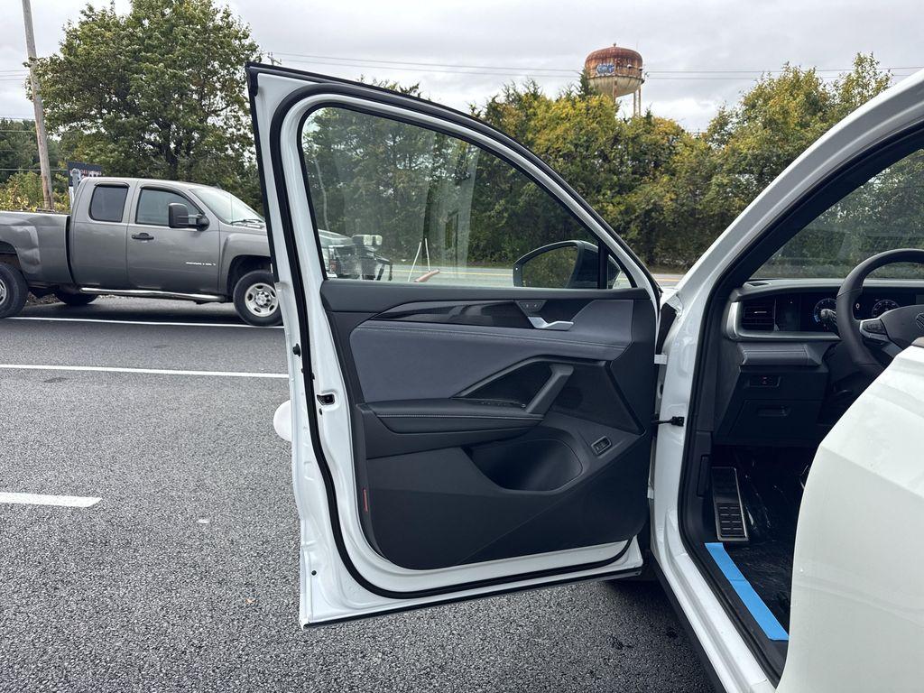 new 2025 Volkswagen Tiguan car, priced at $37,702