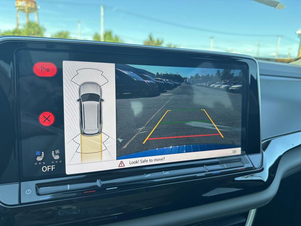 new 2026 Volkswagen Atlas car, priced at $48,421