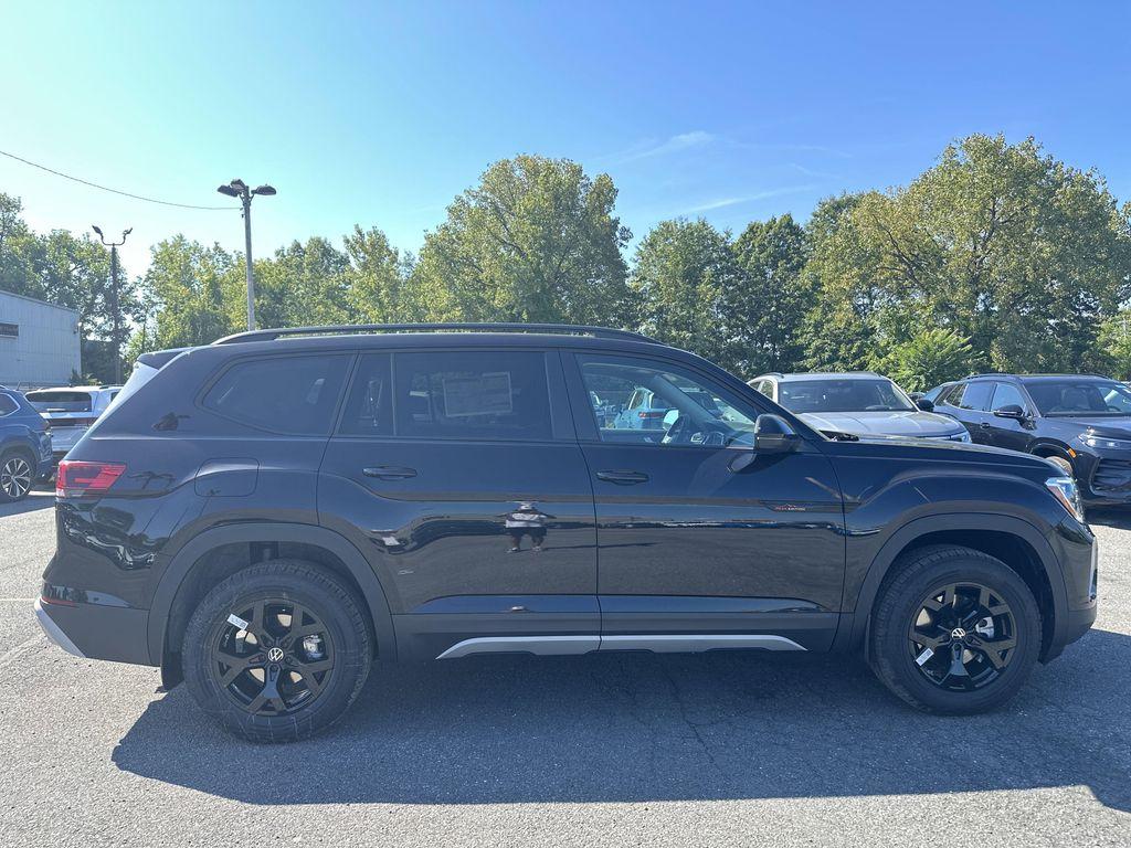 new 2026 Volkswagen Atlas car, priced at $48,421