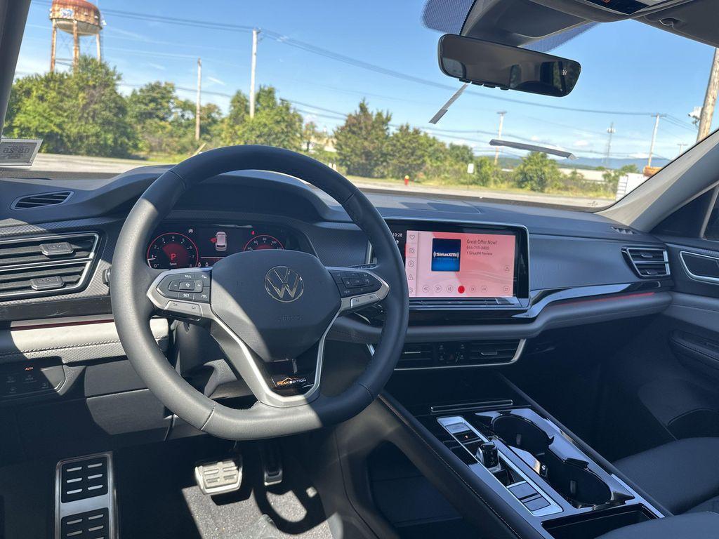 new 2026 Volkswagen Atlas car, priced at $48,421