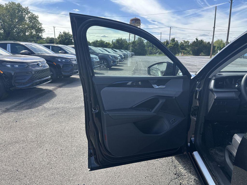 new 2025 Volkswagen Tiguan car, priced at $34,871