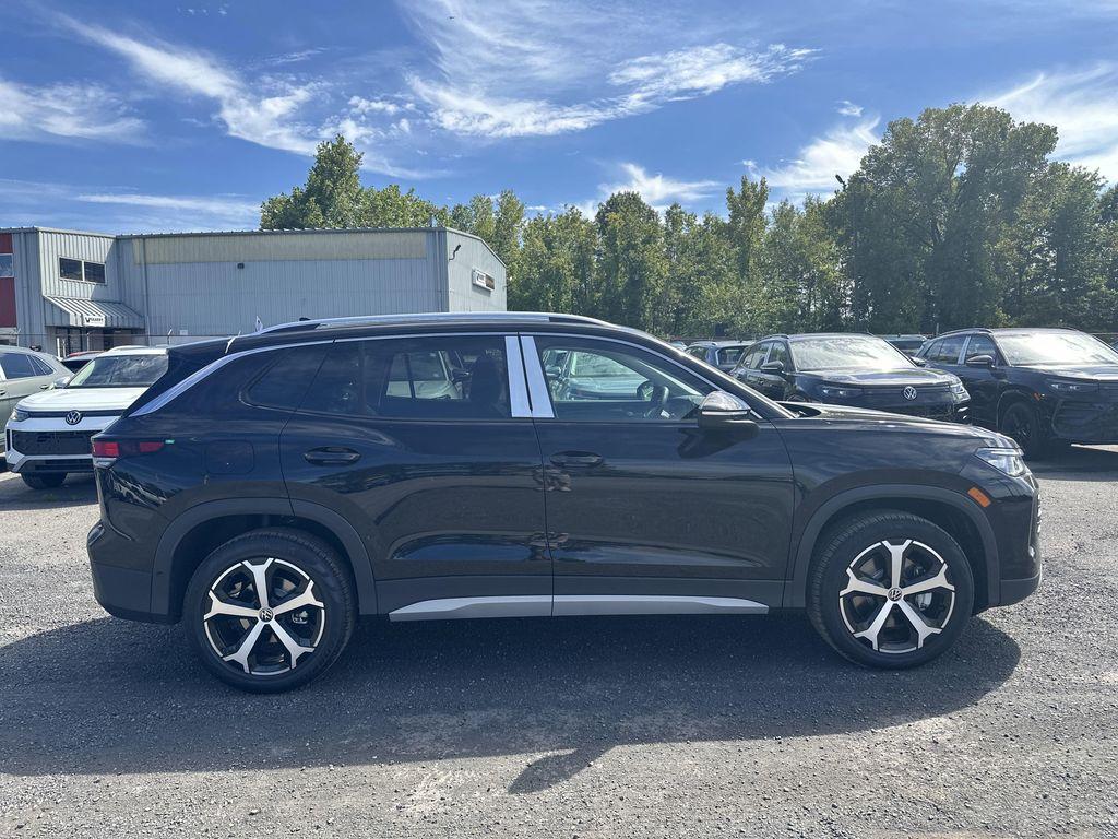 new 2025 Volkswagen Tiguan car, priced at $34,871