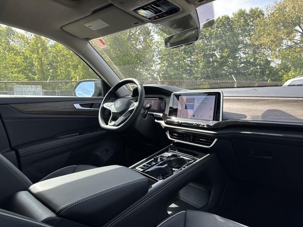 new 2026 Volkswagen Atlas car, priced at $56,214