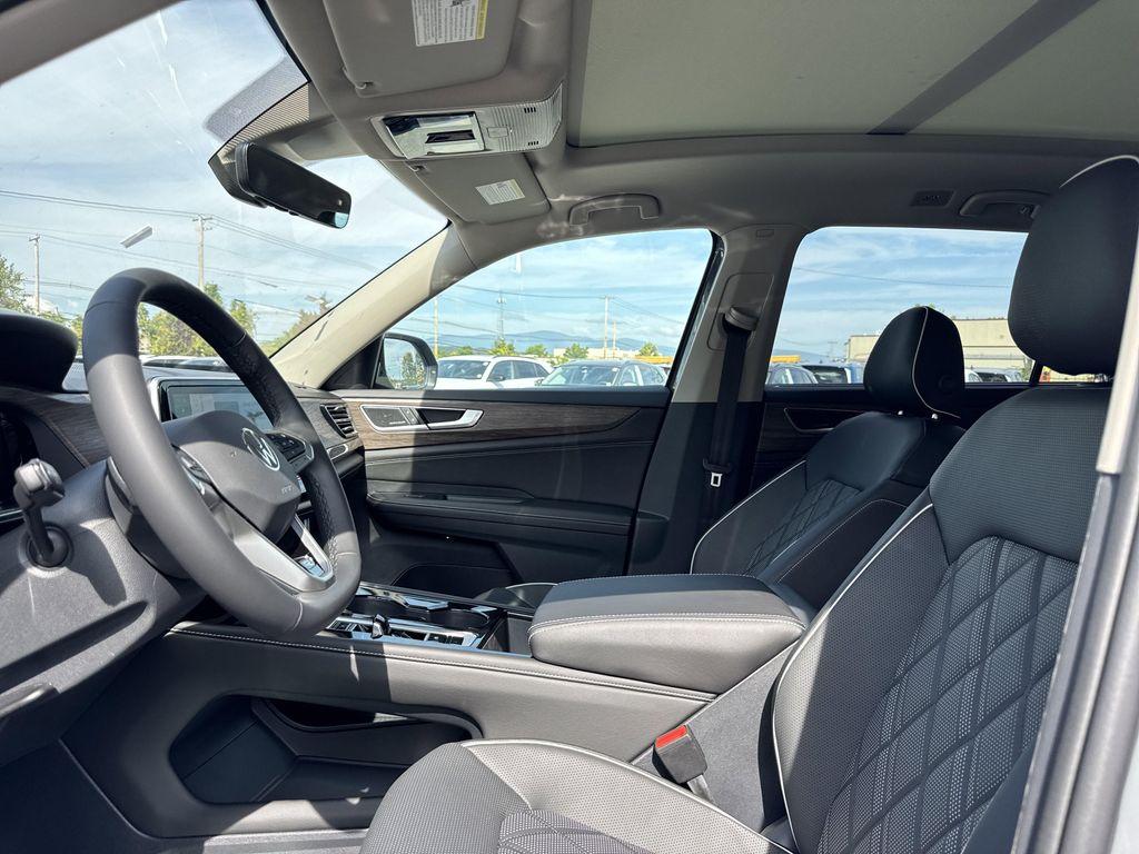new 2026 Volkswagen Atlas car, priced at $56,214