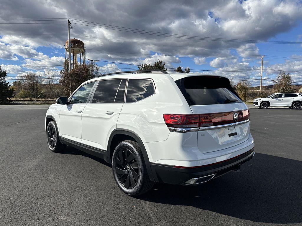 used 2025 Volkswagen Atlas car, priced at $40,995