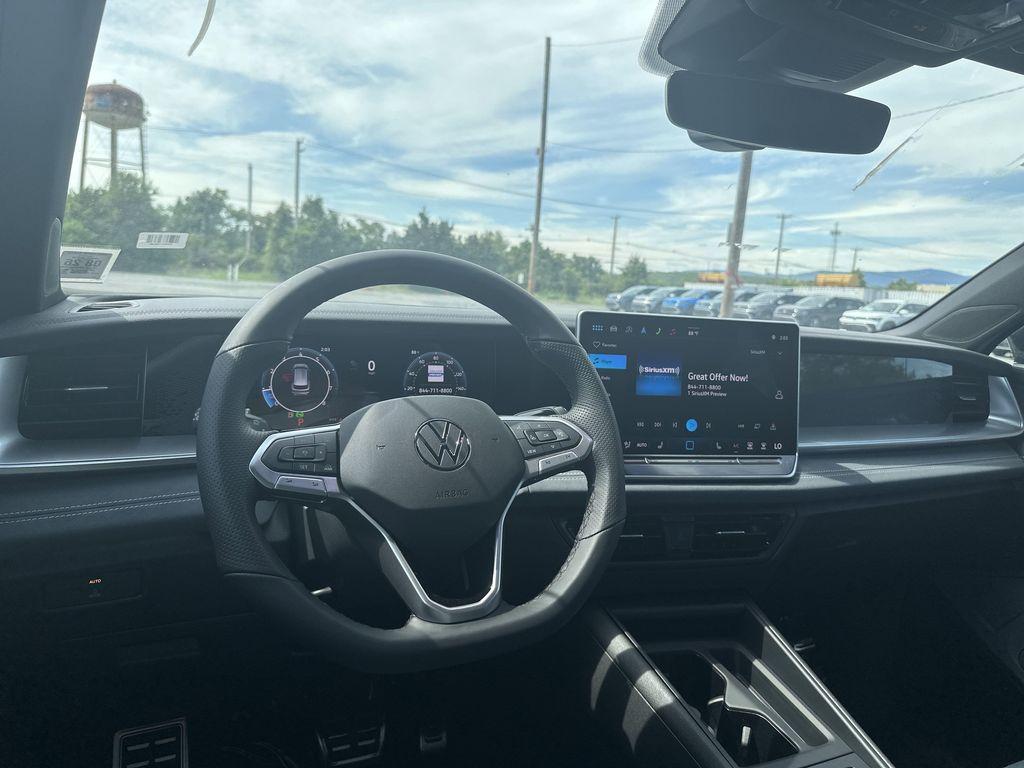 new 2025 Volkswagen Tiguan car, priced at $37,286