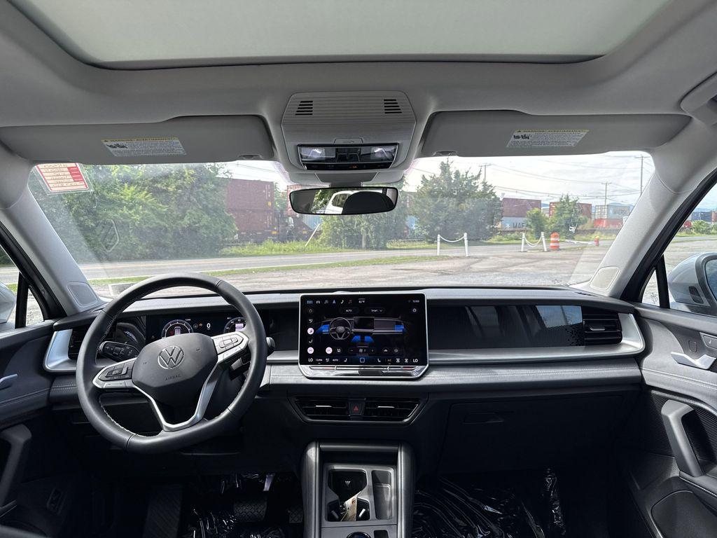 new 2025 Volkswagen Tiguan car, priced at $34,121