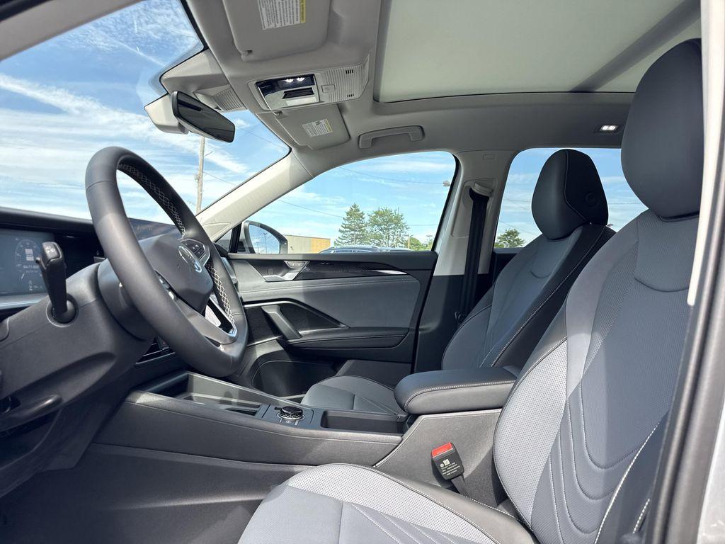 new 2025 Volkswagen Tiguan car, priced at $34,121