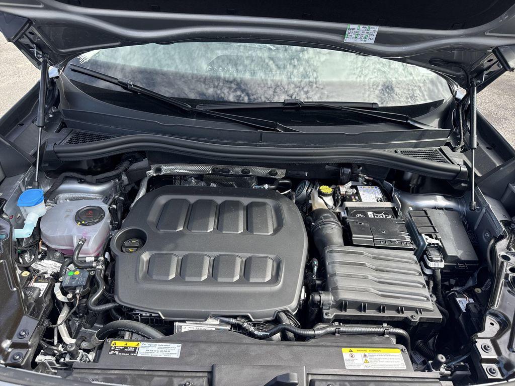new 2025 Volkswagen Tiguan car, priced at $34,121