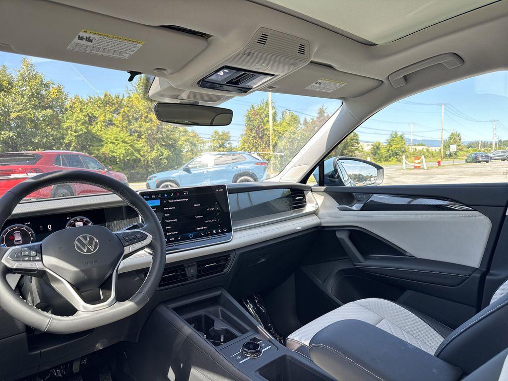 new 2025 Volkswagen Tiguan car, priced at $36,467