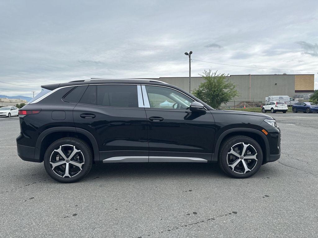 new 2025 Volkswagen Tiguan car, priced at $34,011