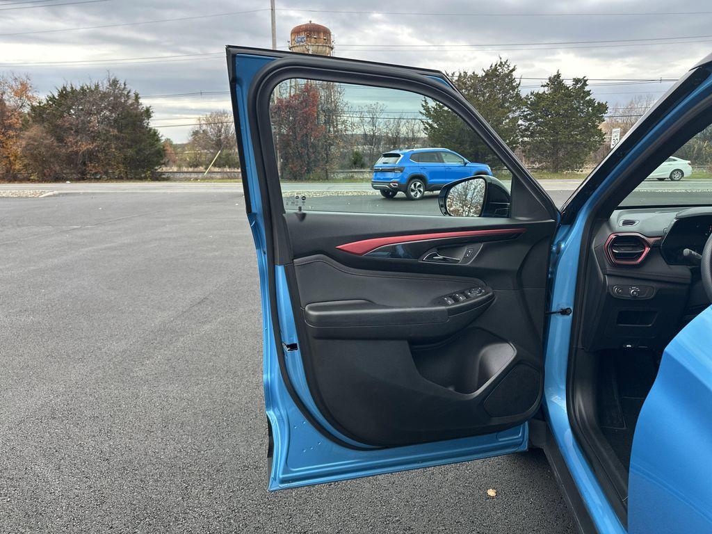 used 2025 Chevrolet TrailBlazer car, priced at $26,995