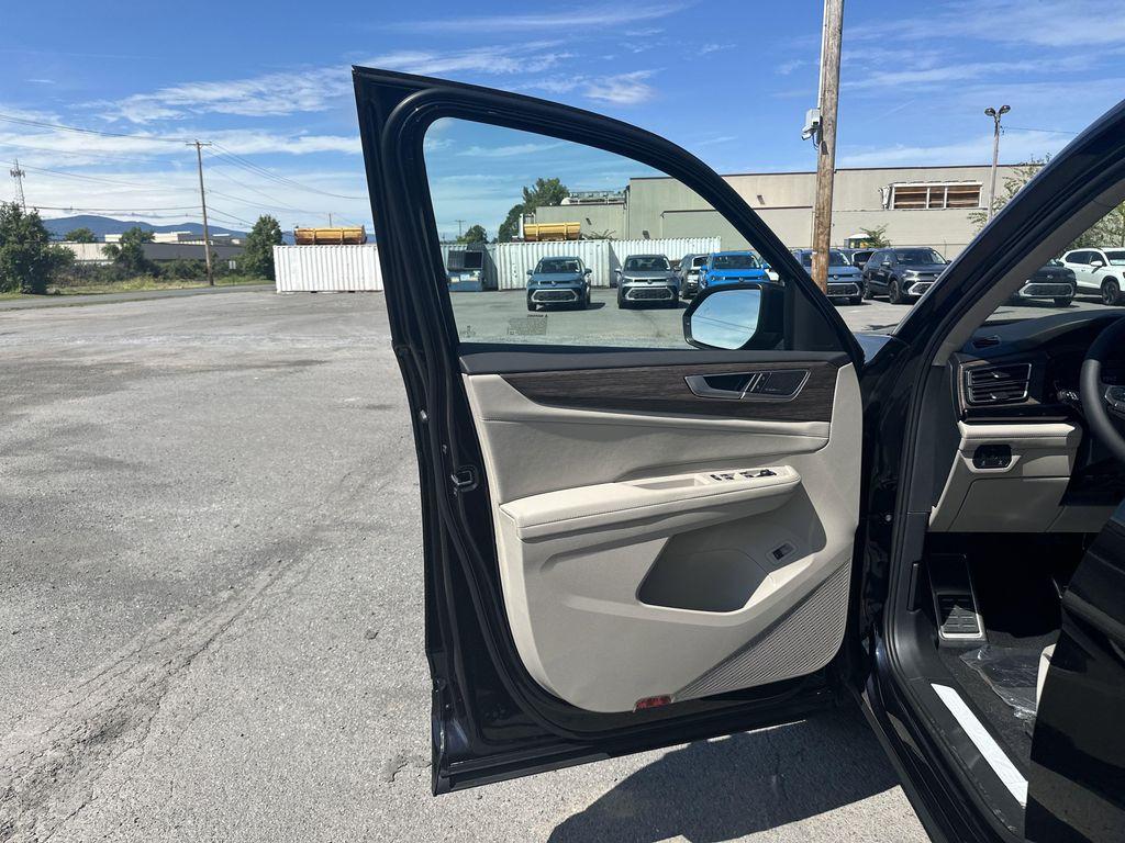 new 2026 Volkswagen Atlas car, priced at $54,943